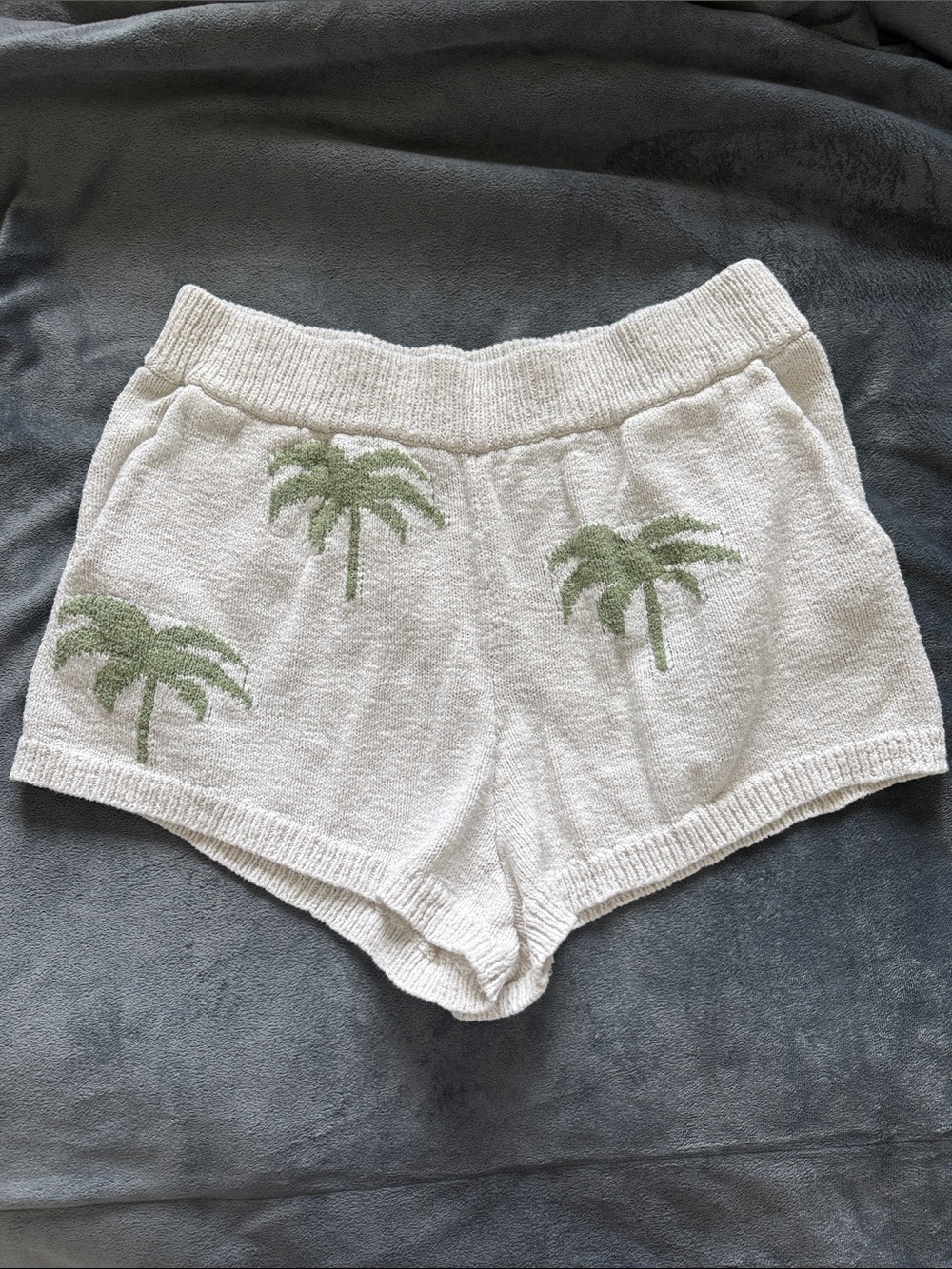 Show me your mumu palm tree shorts